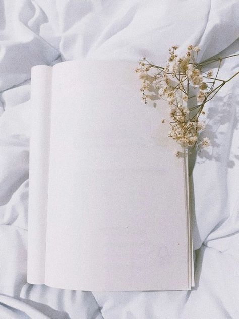 Blank Pages Aesthetic, Plain Book Page Aesthetic, Background For Poetry Writing, Vintage Writing Paper, Rainy Wallpaper, Good Morning Posters, Diy Newborn Photography, Old Paper Background, Floral Cards Design