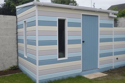 shed.gif (400×266) Beach Hut Decor, Garden Beach, Shed Colours, Beach Huts, Beach Hut, Beach Theme, Cabin Decor, Gardening Ideas, Beach Themes