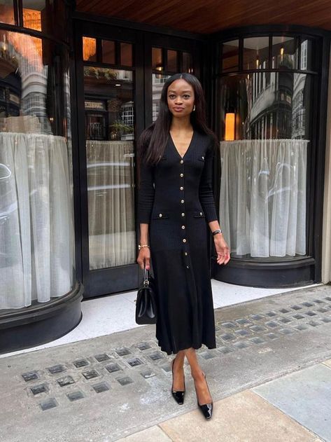 Black Maxi Dress Outfit, Dress Work Outfit, Style Wide Leg Jeans, Cold Weather Dresses, Autumn Dresses, Leather Shirt Dress, Maxi Dress Outfit, Dress Work, Black Dress Outfits