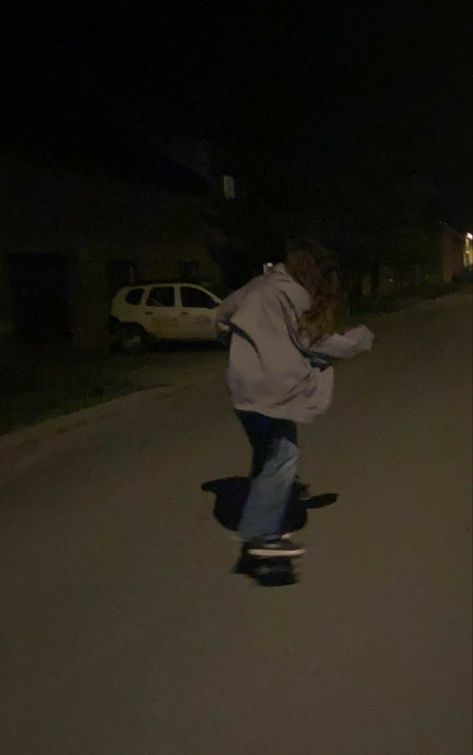 Late Night Skateboarding Aesthetic, Skating At Night Aesthetic, Late Night Skateboarding, Skater Aesthetic Pictures, Late Night Skating, Skateboarding At Night, Crazy Girl Aesthetic, Skate Aesthetic Wallpaper, Night Skating