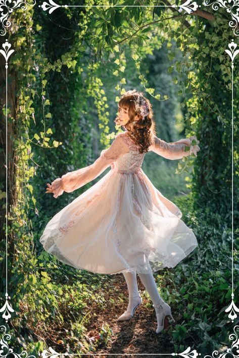 Gardening Pose Reference, Gardening Pose, Soft Poses, Regal Poses, Garden Poses, Princess Poses, Garden Portrait, Garden Outfit, Dress Twirl