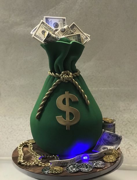 Money Themed Party, Money Bag Cake, Raiders Cake, Money Birthday Cake, Money Tricks, Money Cakes, Muzică Rock, 40th Cake, Book Cakes