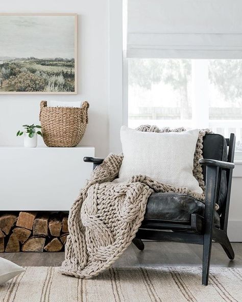 Pottery Barn Canada (@potterybarncanada) • Instagram photos and videos Armchair Cozy, Zen Interiors, Farmhouse Bedroom, Free Interior Design, Cheap Decor, Bath Furniture, Leather Armchair, Cheap Home Decor, How To Distress Wood