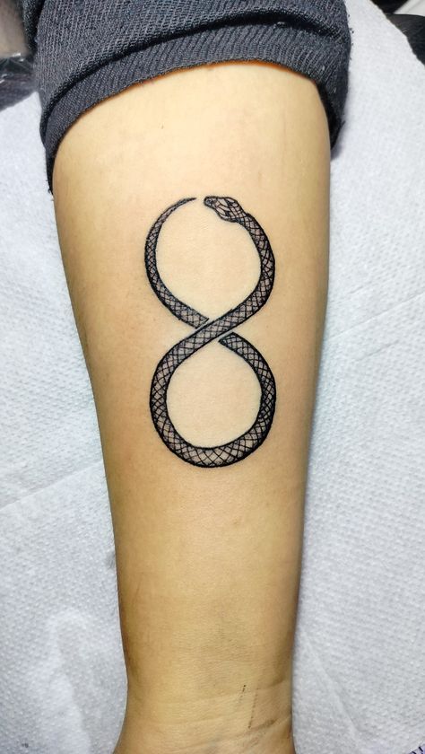 Infinity loop tattoo Infinity Loop Tattoo, Loop Tattoo, Build A Camper Van, Build A Camper, Leg Tattoo, Heart Tattoo, Compass Tattoo, Camper Van, Infinity Tattoo