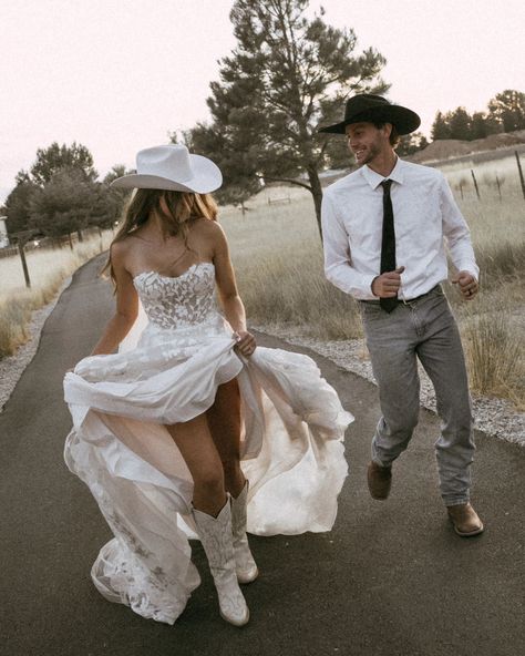 Late post tonight to show off Piper and Rylee's beautiful western wedding shot on digital and film ✨️ . . . #parkcityweddingphotographer #southernutahweddingphotographer #northernutahweddingphotographer #westernwedding #saltlakecityweddingphotographer #moabweddingphotographer #zionweddingphotographer Cowboy Wedding Photoshoot, Western Wedding Party Photos, Western Wedding Accessories, Country Wedding Photo Ideas, Western Wedding Pictures, Western Wedding Photos, Country Wedding Pictures, Western Weddings, Hunter Wedding