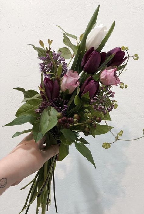 Winter Floral Aesthetic, Prom Bouquet, Backyard Birthday, Boquette Flowers, A Bouquet Of Flowers, Nothing But Flowers, Flower Therapy, Beautiful Bouquet Of Flowers, Bouquet Of Flowers