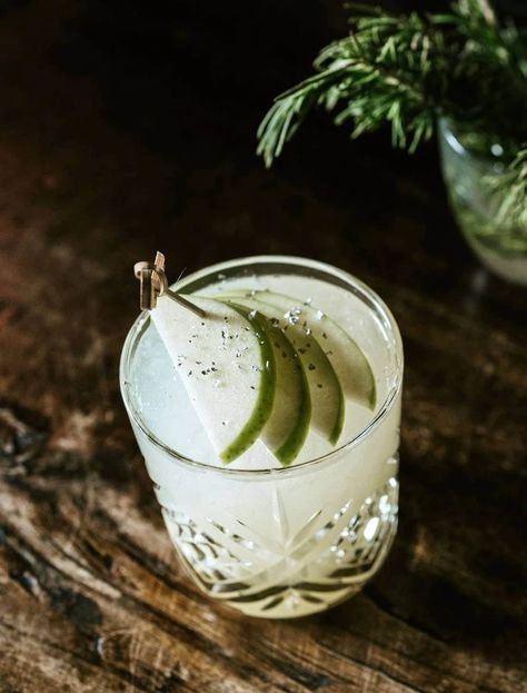 Old Money Cocktail, Savory Cocktails, Tequila Martini, Boozy Recipes, Crocodile Tail, Pear Cobbler, Nest Ideas, Pear Liqueur, Green Inspo