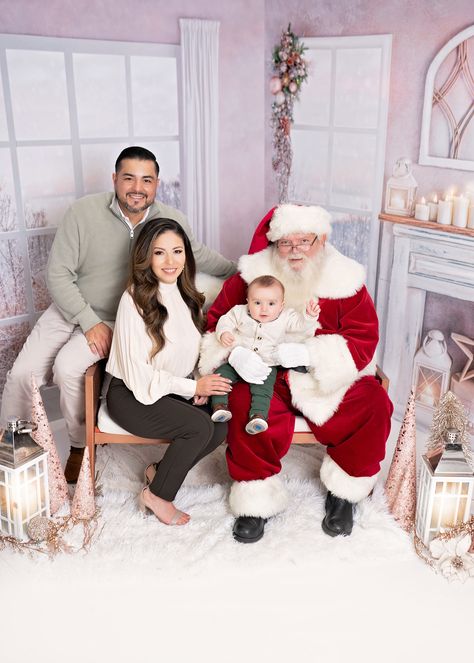 Santa Session Photography, One Year Old Christmas Photos, Santa Claus Photo Shoot, One Year Old Christmas, Christmas Photos With Santa, Old Christmas Photos, Christmas Photos Family, Santa Sessions, Santa Mini Session