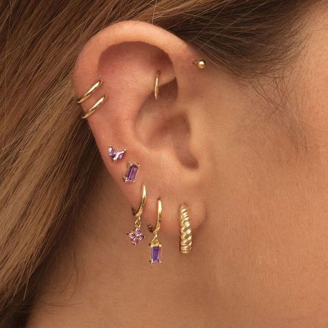 Ear Arrangement, Full Ear Piercings, Minimalist Ear Piercings, Ear Peircings, Violet Earrings, Types Of Ear Piercings, Cool Ear Piercings, Pretty Ear Piercings, Cute Ear Piercings