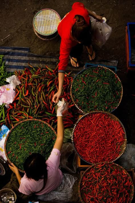 Rebranding Ideas, Spice Market, Chengdu, Varanasi, Incredible India, Chiang Mai, Photo Tips, Professional Photo, New Delhi