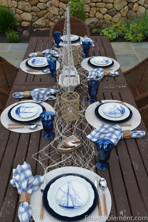 Seaside Tablescape, Deco Marine, Nautical Table, Beach Table, Tafel Decor, Modern Nautical, Nautical Party, Beautiful Table Settings, Summer Tables