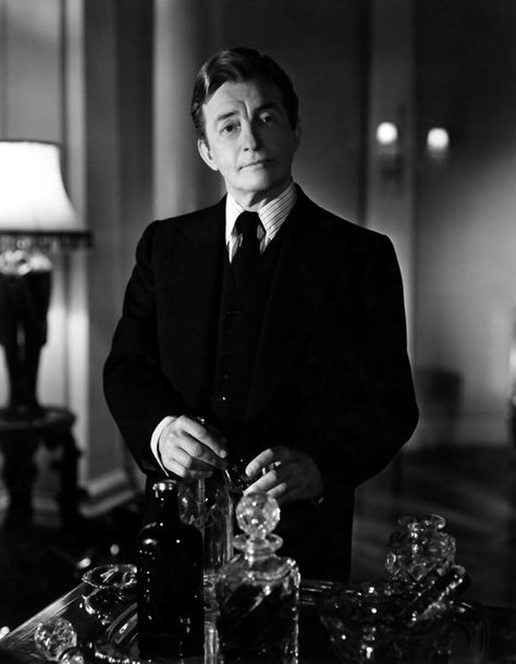 Claude Rains Claude Rains, Hot Dads, Classic Actresses, Stage Actor, Character Actor, Golden Age Of Hollywood, Hollywood Actor, Classic Films, Classic Movies