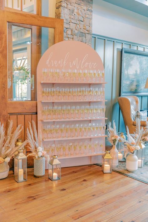 Champagne Wall Alternative, How To Make A Drink Wall, Wall Of Champagne Glasses, Modern Champagne Wall, Arch Champagne Wall, Diy Wood Champagne Wall, Champagne Wall Engagement Party, Table Top Champagne Wall, Building A Champagne Wall