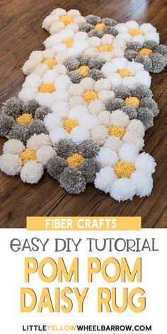 Pom Daisy, Blind Inspiration, Diy Pom Pom Rug, Diy Fleur, Pom Pom Rug, Diy Pom Pom, How To Make A Pom Pom, Yarn Pom Pom, Pom Pom Crafts