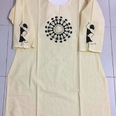 Handprint Kurti Design, Kurti Print Design, Warli Painting On Kurti, Varli Print Kurti Design, Warli Print Kurti Design, Warli Embroidery Design, Febrik Print Design, Painting Ideas Easy Simple, Fabric Paint Shirt