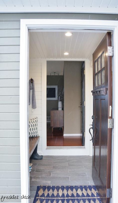 Mini mudroom: finally finished Farmhouse Mudroom Entryway, Porch To Mudroom, Mudroom Entryway Ideas, Mud Room Addition, Mini Mudroom, Modern Farmhouse Mudroom, Country Entryway, Entrance Ideas Entryway, Mudroom Addition