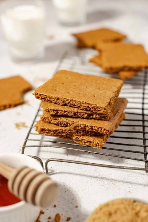 This sourdough graham cracker recipe uses discard, brown sugar, honey, and vanilla, these sweet, crunchy little squares are made with real food ingredients. Sourdough Discard Graham Cracker Recipes, Sourdough Gram Crackers, Sourdough Chocolate Graham Crackers, Sourdough Discard Graham Crackers, Sourdough Graham Crackers, Graham Cracker Recipe, Gram Crackers, Cracker Recipe, Sourdough Pizza Crust