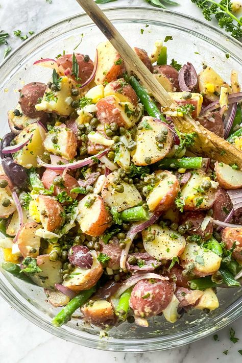 Nicoise Potato Salad - foodiecrush.com Nicoise Potato Salad, Veg Board, No Mayo Potato Salad, Potluck Salads, Mayo Potato Salad, Healthy Potluck, Potluck Salad, Easy Potluck, Potluck Side Dishes