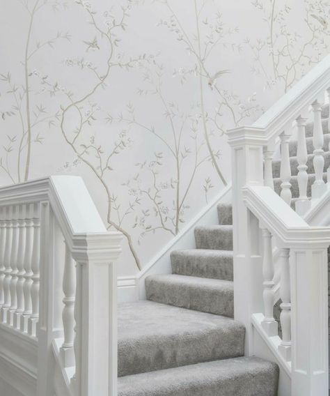 Old Money Interior Design, Old Money Interior, Staircase Wallpaper, Wallpaper Staircase, Wallpaper Stairs, درج السلم, Hallway Wallpaper, Dollhouse Wallpaper, Decoration Restaurant