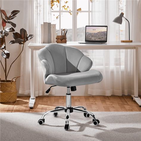 Looking for a chic home or office chair? Check out this fab modern velvet desk chair! Its color and style will totally impress! 

#Yaheetech #InteriorDesign #ChicStyle #HomeDecor #myyaheetech #yaheetechfurniture #officechair #swivelchair #velvetchair Accent Chair For Bedroom, Home Office Light, Velvet Desk Chair, Grey Desk Chair, Dorm Chairs, Upholstered Desk Chair, Chair For Bedroom, Office Light, Swivel Chair Desk