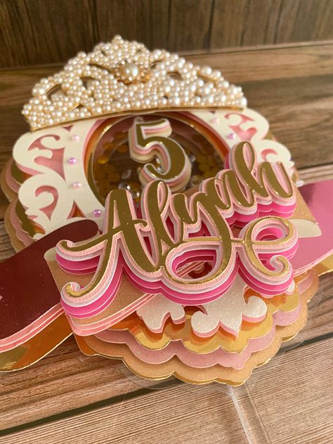 Princess themed cake topper Cute Bouquet, Crown Cake Topper, Shaker Cake Topper, Cake Topper Ideas, Ball Cake, Diy Cake Topper, Bake Cake, Quinceanera Ideas, Mini Cute