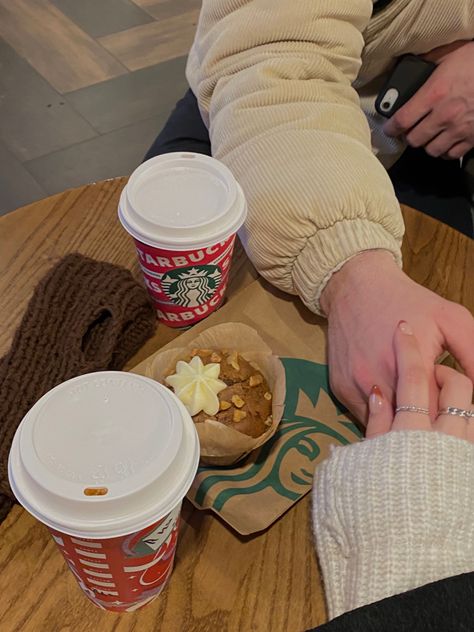 Couples Starbucks Aesthetic, Starbucks Date Couple Aesthetic, Starbucks Couple Aesthetic, Coffee Date Pictures Couple, Coffee Shop Couple Aesthetic, Couple At Starbucks, Starbucks Date Couple, Dating Aesthetics Soft, Starbucks Date Aesthetic