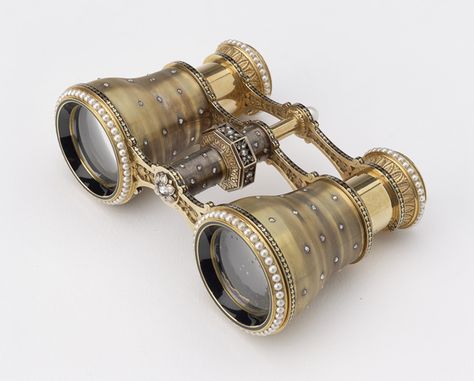 Vintage Binoculars, Opera Glasses, Royal Collection Trust, Tiffany Diamond, Old Rings, The Royal Collection, Art News, Antique Keys, Archaeological Finds