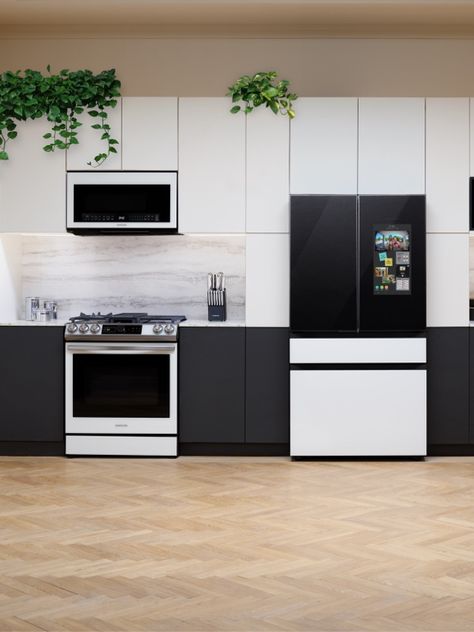 Single Wall Kitchen Layout, Bespoke Appliances, Organizers For Kitchen, Be Spoke, Modern And Classic Interior, Samsung Kitchen Appliances, New Kitchen Countertops, Adu Kitchen, Samsung Kitchen