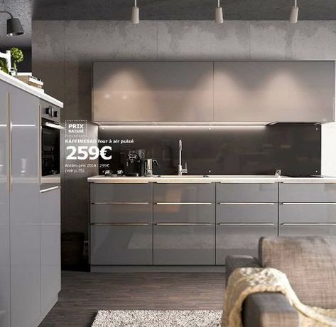 Gris effet laqué pour une cuisine contemporaine - Cuisine Ikea Metod : le meilleur du nouveau catalogue 2015 - CôtéMaison.fr Grey Ikea Kitchen, Ikea Ringhult, High Gloss Kitchen, Kitchen Cabinets For Sale, Gloss Kitchen, Ikea Kitchen Cabinets, Ikea Cabinets, Kitchen Cabinet Handles, Grey Cabinets