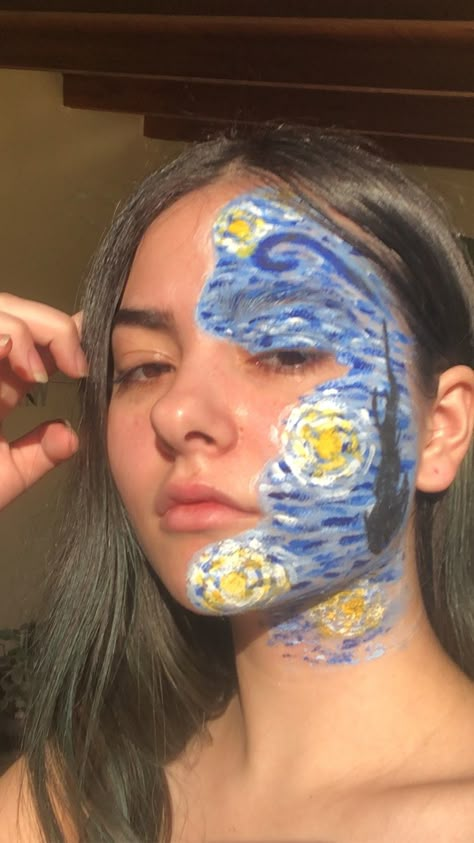 Van Gogh Costume Women, Van Gogh Starry Night Makeup, Stary Night Costume, Van Gogh And Starry Night Costume, Starry Night Halloween Costume, Starry Night Face Paint, Starry Night Makeup Look, Starry Night Costume, Van Gogh Makeup