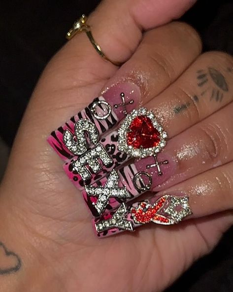 By: @nailzbykays 🎀⭐️🍒 #htx #nailtech #nailsupply #nailinspo #naildesigns #nailtech #okcnailtech #houston #nailstyle #curvenails #90snails #fyp # #ducknails #y2knails #y2kfashion #kawaii #kawaiiart #kawaiiaesthetic #kawasaki #kawaiigirl #kawaiinails #kawaiinailart #y2k #y2kaesthetic #y2kfashion #nailsoftheday #nailsonfleek #polkcounty #nailinspo #naildesigns #nailtech #nailsnailsnails #floridanailtech #polkcounty #nailstyle #curvenails #90snails #fyp # #ducknails #y2knails #y2kfashion #kaw... Y2k Junk Nails, Gyaru Nails, 90s Nails, Kawaii Nail Art, Junk Nails, Duck Nails, Y2k Nails, Really Cute Nails, Bling Acrylic Nails