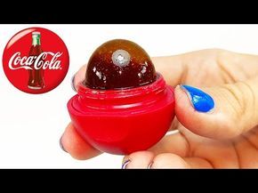 DIY: EOS you CAN EAT!!! COKE BOTTLE GUMMY EOS CANDY TREAT, EDIBLE SLIME and PUSH POP!! - YouTube Diy Eos Lip Balm, Eos Chapstick, Edible School Supplies, Eos Diy, Edible Slime, Diy Edible, Starbucks Diy, Eos Lip Balm, Homemade Slime