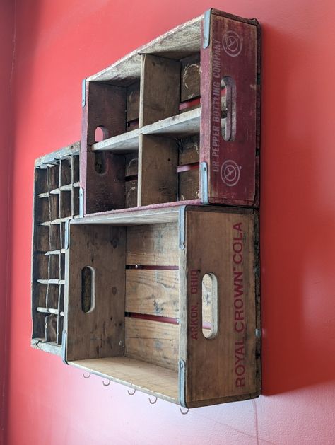 Coke Bottle Crate Ideas, Coke Crate Decor, Soda Crate Ideas, Crates On Wall, Coke Crate Ideas, Beer Wall Decor, Crate Wall, Beer Wall, Old Crates