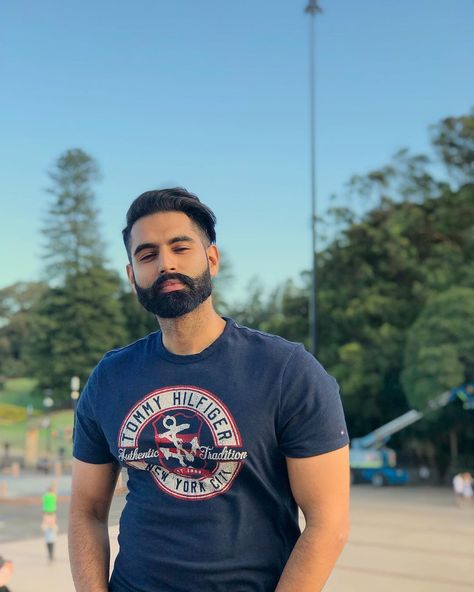 241.8k Likes, 2,502 Comments - Parmish Verma (@parmishverma) on Instagram: “True Wealth is the Peace within.” Parmish Verma Beard, Parmish Verma, Badass Beard, Best Beard Styles, Happy New Year Wallpaper, Beard Styles For Men, Oh My Love, The Peace, Beard Styles