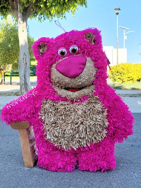 Piñata personalizada oso Lotso de Toy Story 3 Lotso Toy Story, Diy Pinata, Toy Story 3, Toy Story Party, Bullet Journal School, 3rd Birthday, Toy Story, Piggy Bank, Birthday Party