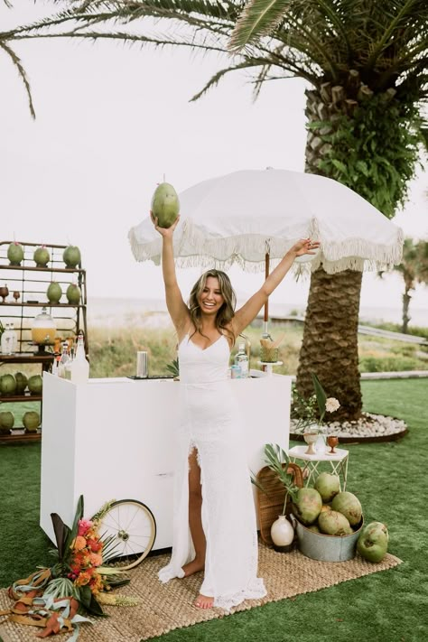 Rarotonga Wedding, Island Wedding Ideas, Wedding Brazil, Island Theme Wedding, Tropical Wedding Photography, Seychelles Wedding, Spring Beach Wedding, Tropical Bride, Okaloosa Island Florida