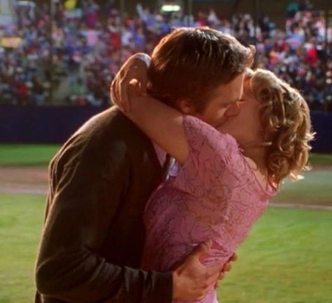 Never Been Kissed Movie, 90s 2000s Movies, Michael Vartan, Never Been Kissed, Fantasy Love, Teen Movies, 90s Movies, Chick Flicks, Movie Couples