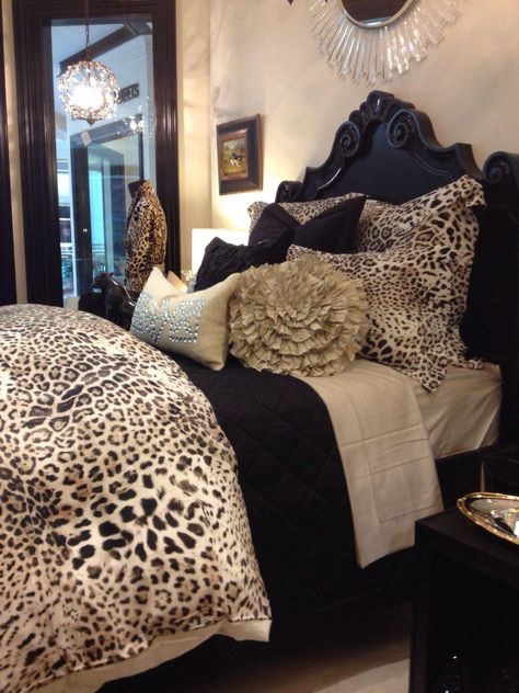 Cheetah Print Room Ideas, Cheetah Print Bedroom, Leopard Print Room, Leopard Bedroom Decor, Cheetah Bedroom, Cheetah Room, Leopard Print Bedroom, Leopard Room, Leopard Bedroom