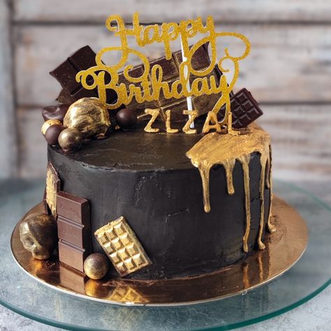 Black And Golden Cake Birthday, Chocolate Birthday Cake, Golden Cake, Birthday Cake Chocolate, Theme Cake, Cakes For Boys, Aesthetic Collage, Cake Decoration, Kids Cake