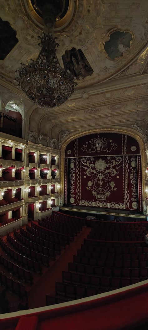 Gothic Opera House, Opera Hall Aesthetic, Opera Aesthetic Stage, Royal Opera House Aesthetic, Opera House Wallpaper, Opera House Aesthetic, Opera Singer Aesthetic, Odessa Aesthetic, Opera House Interior