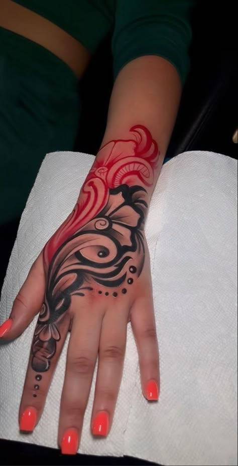 Black And Red Hand Tattoo, Female Hand Tattoos Black Women, Half Hand Tattoos For Women, Colorful Hand Tattoos For Women, Red Hand Tattoo For Women, Red And Black Tattoo Women, Red Ink Hand Tattoo, Hand Tattoos Black Women, Baddie Tattoos Arm