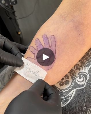 24M views · 3K reactions | Baby Handprint Tattoo | infant, genius | This baby handprint tattoo is genius 🖐👶 | By LADbible | Facebook Baby Handprint Tattoo, Baby Hand Print Tattoo, Hand Print Tattoo, Handprint Tattoo, Hand Print Tattoos, Baby Handprint, Baby Hands, Hand Print, Print Tattoos