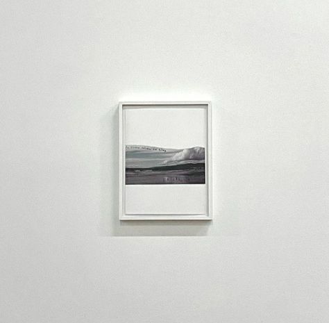 Aesthetic White Minimalist, Korean Black And White, White Minimalist Aesthetic, Aesthetic Gray, Relaxing Images, Gray Minimalist, Light Aesthetic, Zine Design, Aesthetic Korean