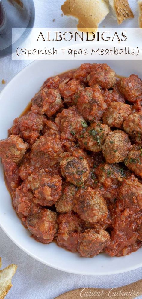 Small Meatballs, Spanish Meatballs, Spanish Dinner, Easy Spanish Recipes, Tapas Dinner, Traditional Spanish Recipes, Spanish Tapas Recipes, Dessert Chef, Tapas Party