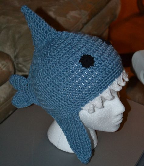 Crochet Shark, Shark Hat, Funky Hats, Cute Shark, Fun Crochet Projects, Diy Crochet Projects, Cute Hats, Crochet Accessories, Learn To Crochet