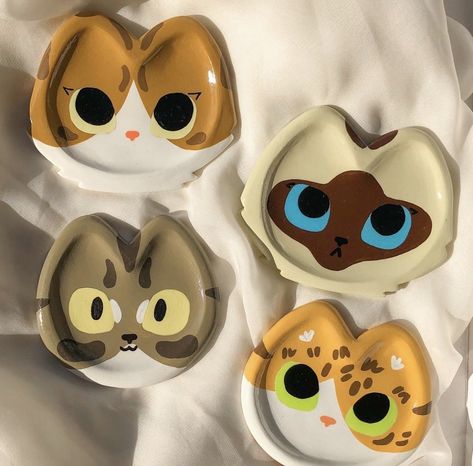 Clay Trinkets, Gift Ideas For Cat Lovers, Clay Magnets, Diy Air Dry Clay, Sculpture Art Clay, Air Dry Clay Projects, Tanah Liat, Clay Diy Projects, Clay Crafts Air Dry