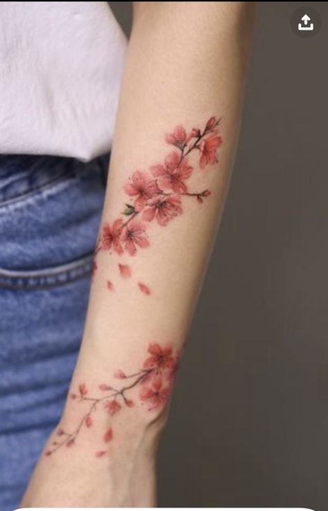 Tato Realis, Botanisches Tattoo, Wrap Around Tattoo, Floral Tattoo Sleeve, Forearm Tattoo Women, Blossom Tattoo, Elegant Tattoos, Feminine Tattoos, Dope Tattoos