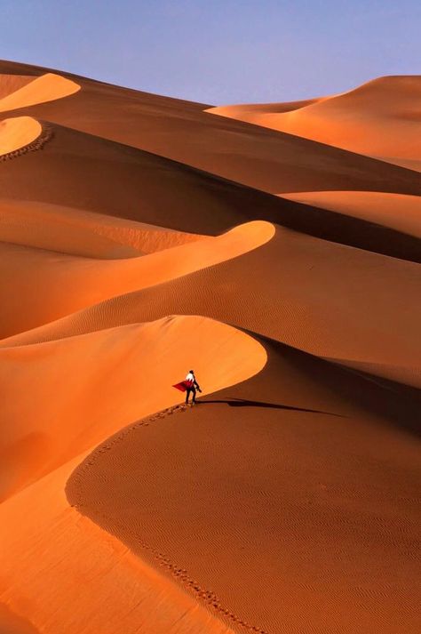 Desert Aesthetic, Deserts Of The World, Desert Photography, Minimal Photography, 3d Painting, Environment Concept Art, Desert Landscaping, Sand Dunes, Landscape Photos