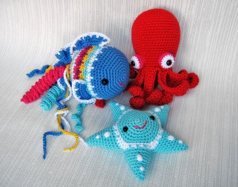 Crocheted Sea Animals. Amigurumi. Amigurumi Insects, Starfish Crochet, Little Mermaid Crochet, Mermaid Crochet Pattern, Crochet Sea Creatures, Crochet Hippo, Amigurumi Today, Crochet Penguin, Tiny Crochet