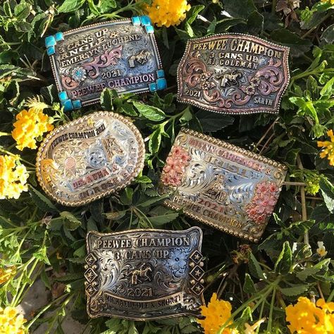 Custom Belt Buckles Westerns, Cute Belt Buckles, Rodeo Buckles, Country Belt Buckles, Country Belts, Belt Buckle Jewelry, Rodeo Belt, Rodeo Belt Buckles, 15 Outfits